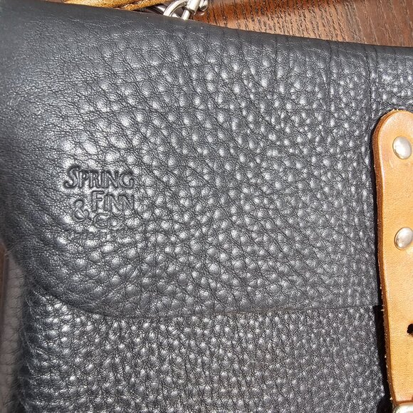 Spring Finn & Co. Trotter Soft Leather Crossbody Bag Black - Picture 3 of 3